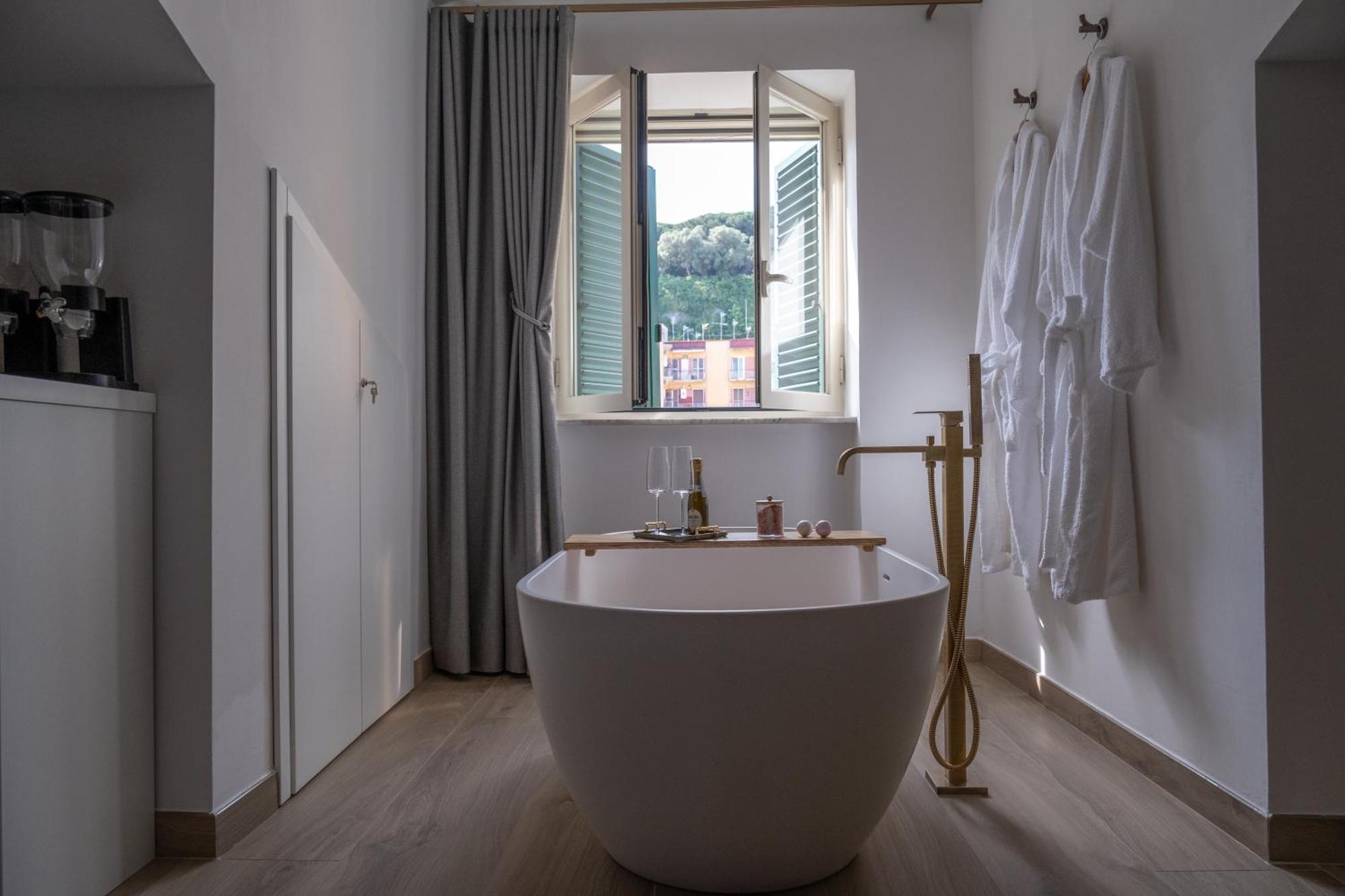 Coraline Deluxe Rooms Castellammare di Stabia Buitenkant foto